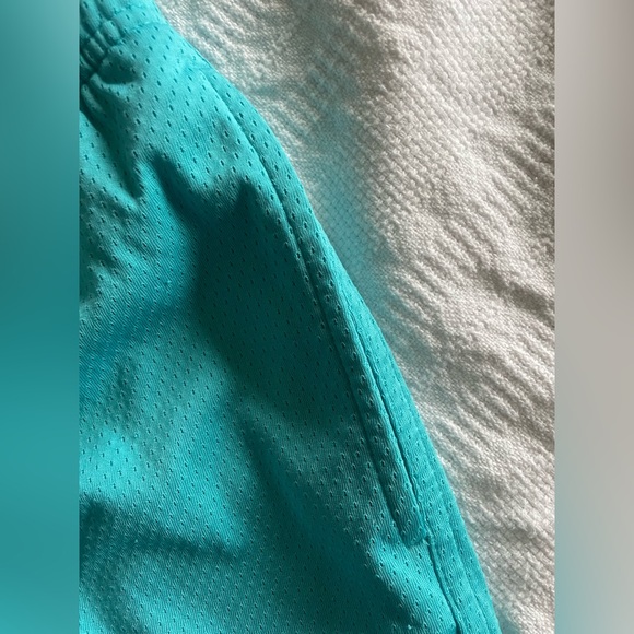 Nike Men's Teal Shorts size small - Picture 6 of 7
